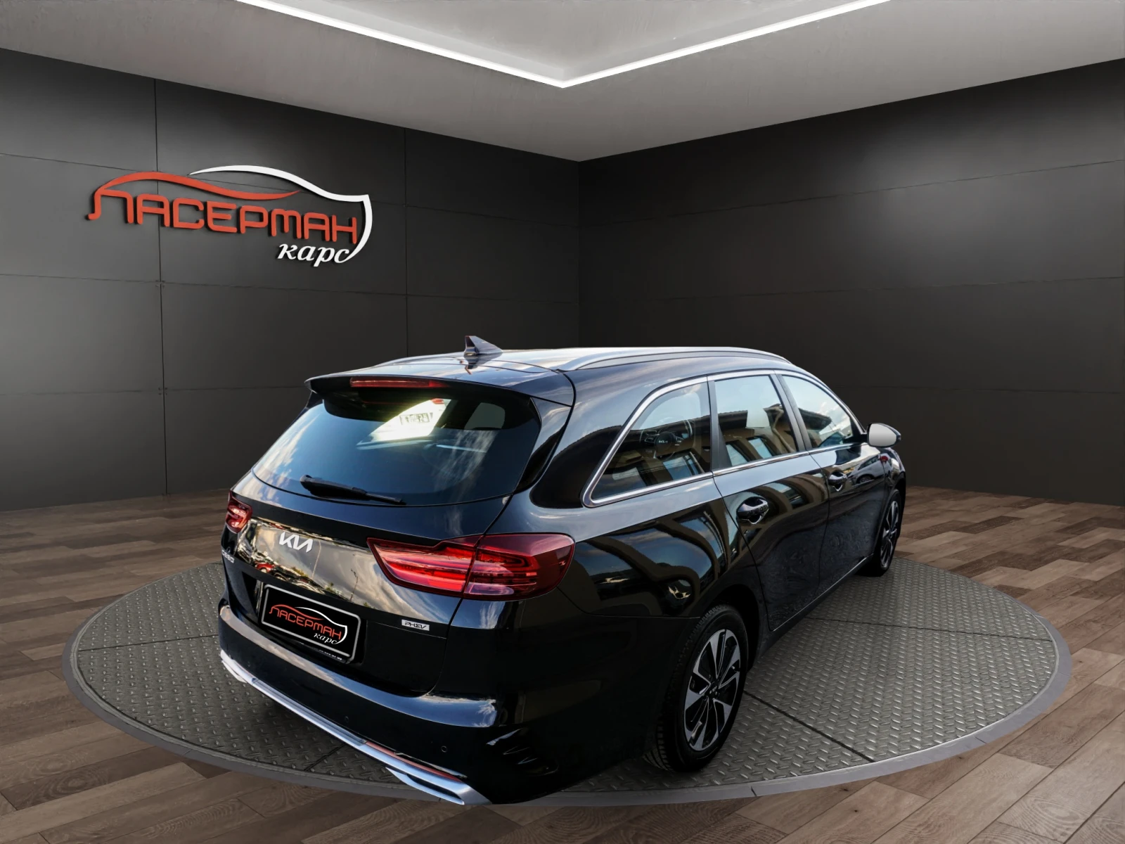 Kia Ceed SW 1.6 GDi Plug-In Hybrid Active DCT6, снимка 4 - Автомобили и джипове - 56199316