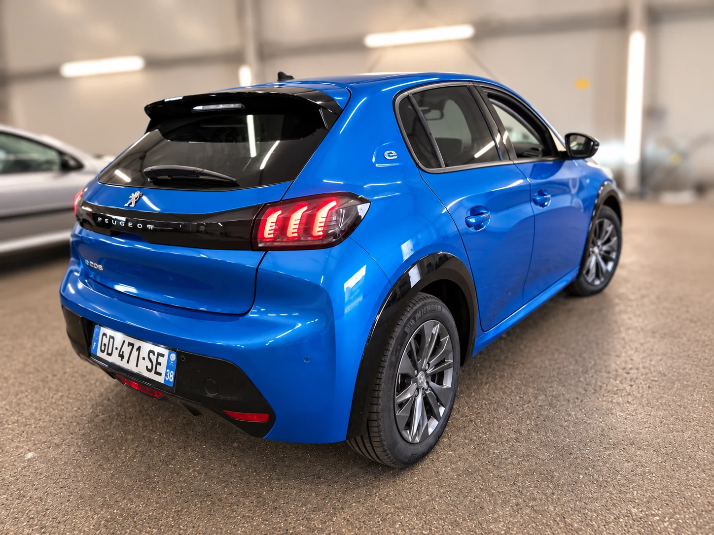 Peugeot 208 Allure Pack | 50 kWh | 11 kW | 2 ����� | ������ | Mobile.bg � ����������� 3