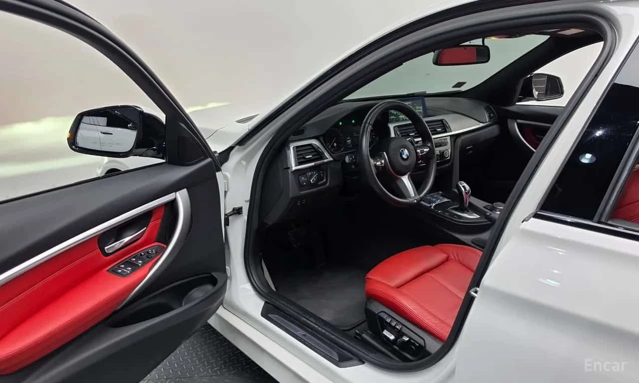 BMW 330 * 330i M Sport Shadow * , снимка 10 - Автомобили и джипове - 56679932