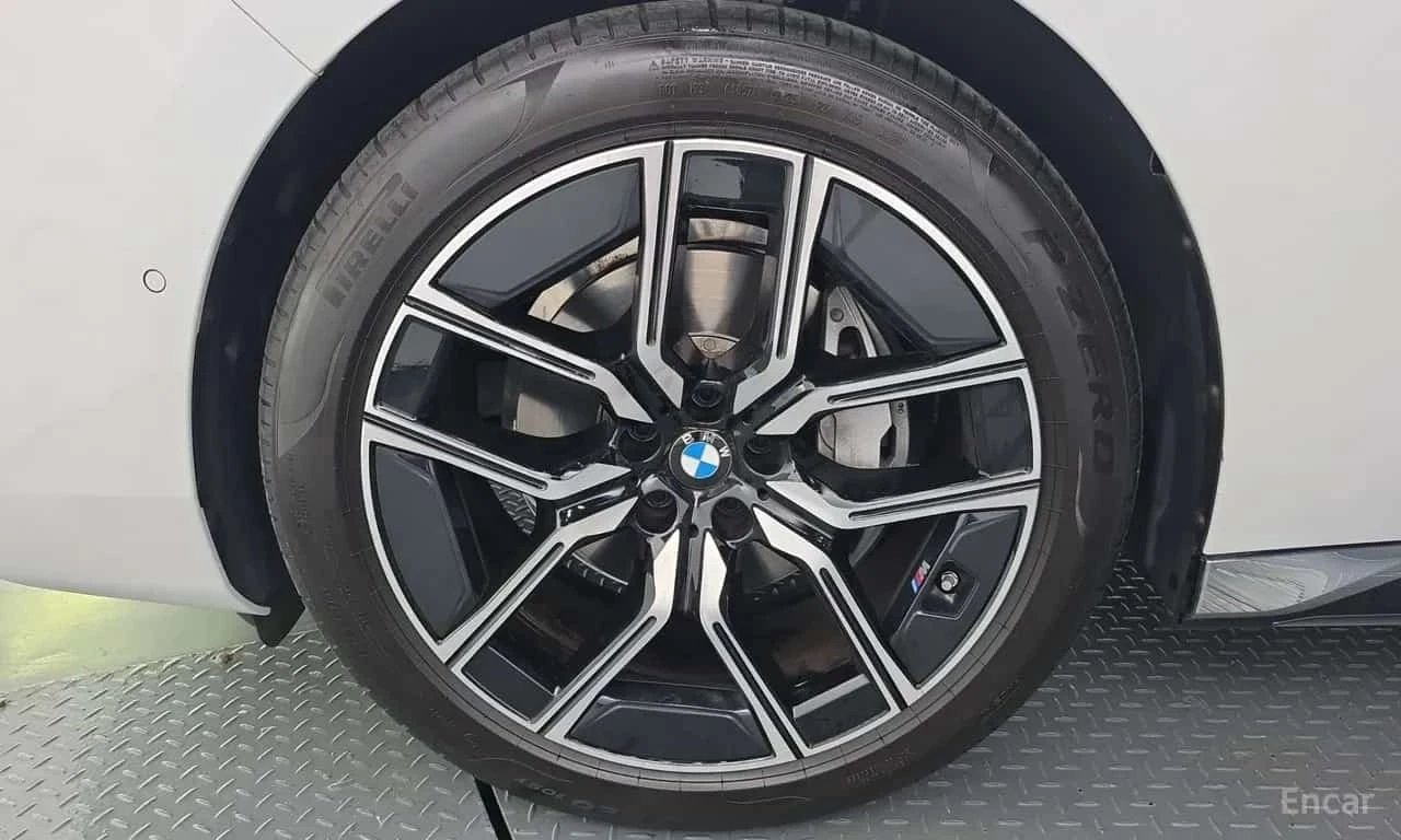 BMW 740 * 740d xDrive M Sport * , снимка 5 - Автомобили и джипове - 56685311