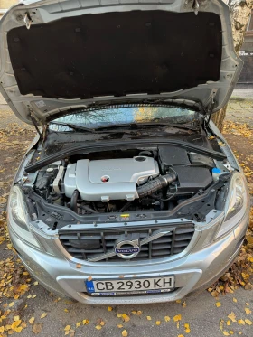 Volvo XC60 D5 AWD, снимка 2