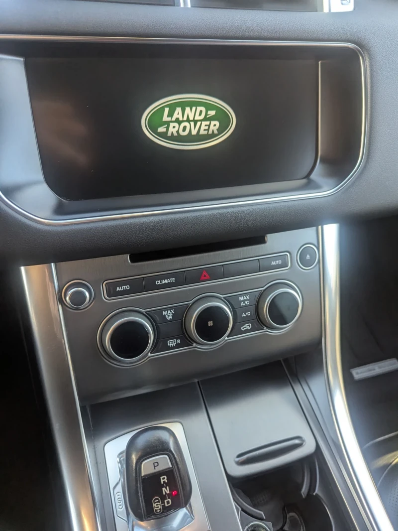 Land Rover Range Rover Sport 2.0d 249кс, снимка 8 - Автомобили и джипове - 48843480