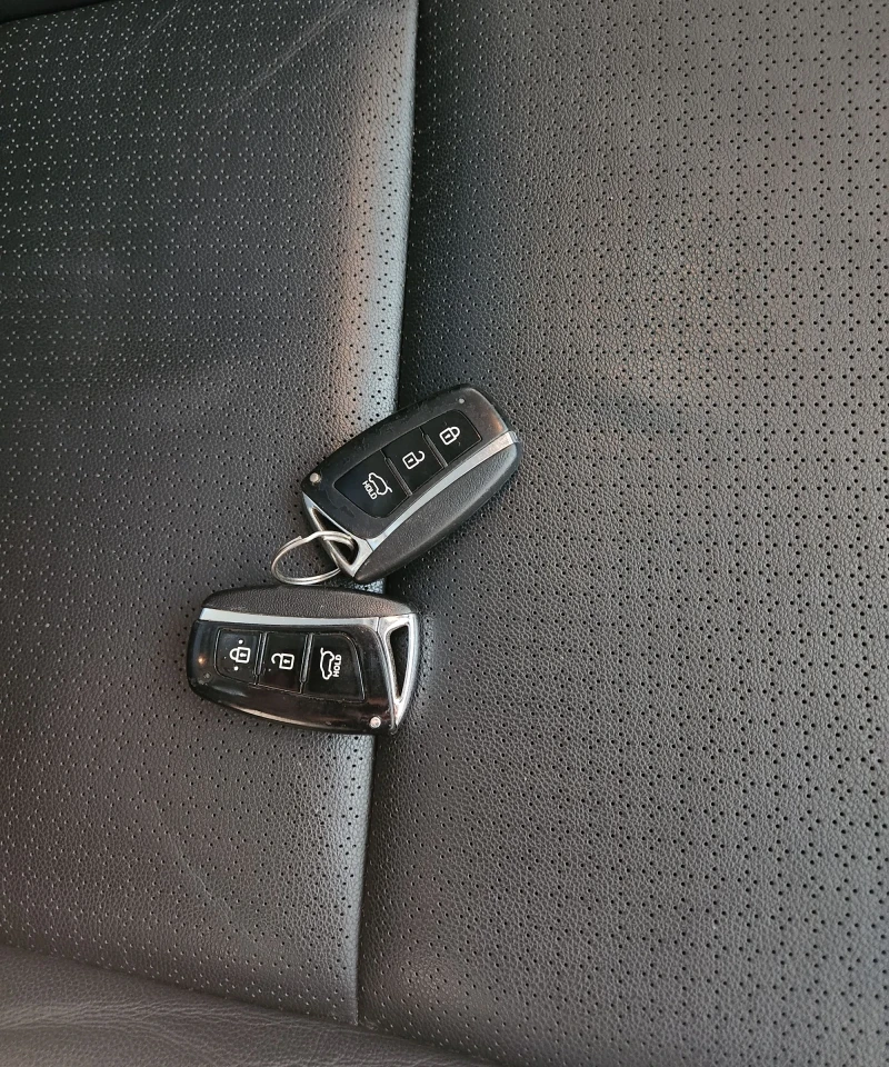 Hyundai Santa fe FULL !!! 2.2CRDI 4WD ТОП !!!, снимка 15 - Автомобили и джипове - 52998990