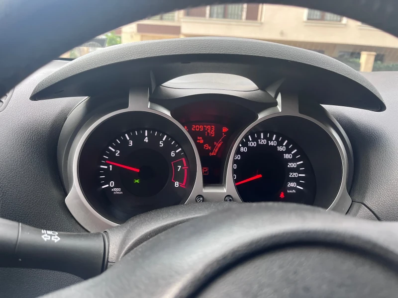 Nissan Juke, снимка 4 - Автомобили и джипове - 53033575