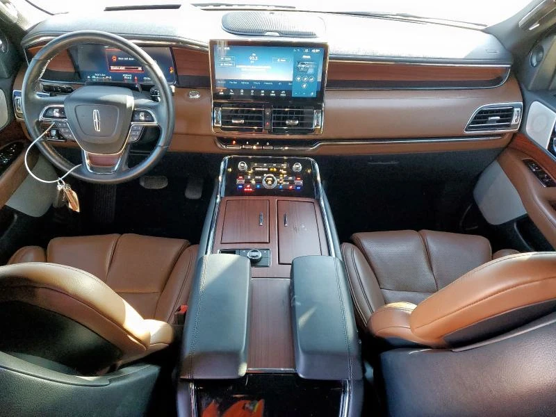 Lincoln Navigator 3.5L 6 4x4 w/Rear Wheel Drv, снимка 15 - Автомобили и джипове - 53142690