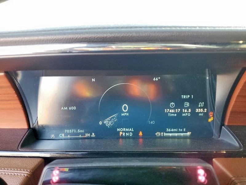 Lincoln Navigator 3.5L 6 4x4 w/Rear Wheel Drv, снимка 16 - Автомобили и джипове - 53142690