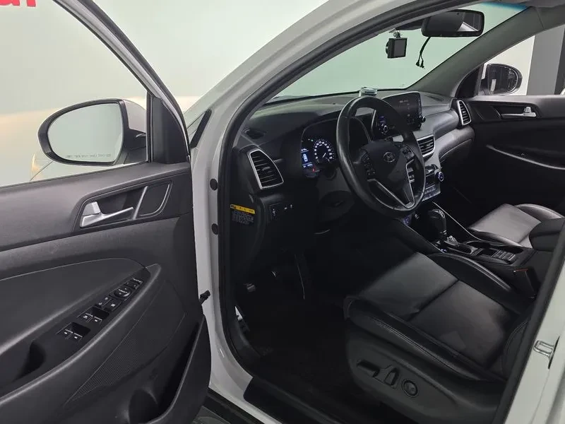Hyundai Tucson DIESEL 1.6 2WD PREMIUM, снимка 10 - Автомобили и джипове - 55263722