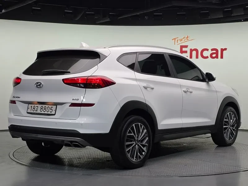 Hyundai Tucson DIESEL 1.6 2WD PREMIUM, снимка 2 - Автомобили и джипове - 55263722