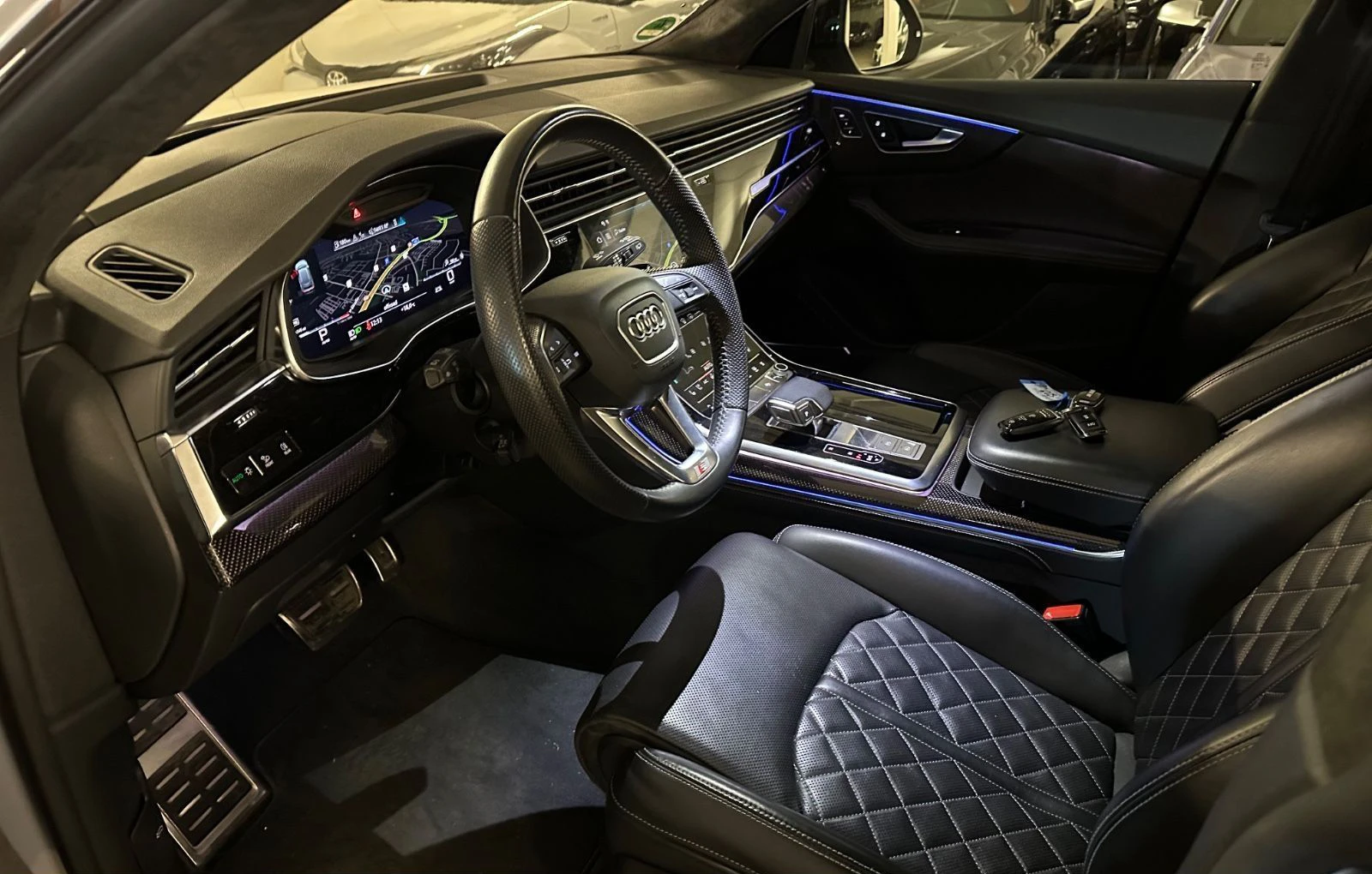 Audi SQ8 QUATTRO/435HP/HD-MATRIX/HUD/22/PANO/CAM/596v - изображение 10