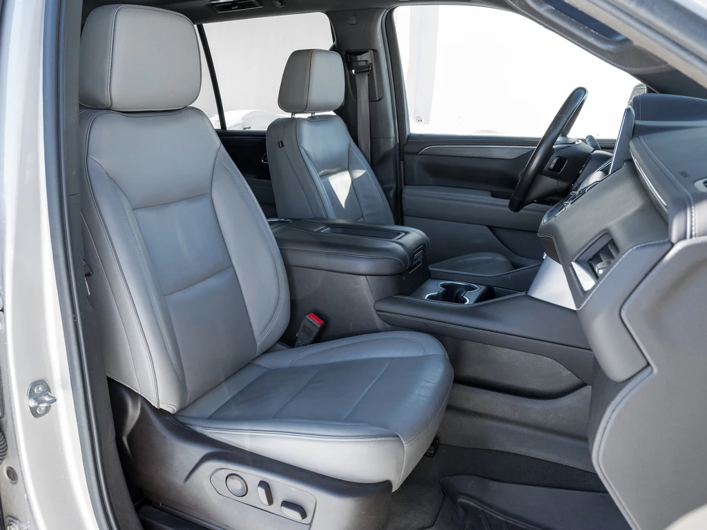 Gmc Yukon  SLT- HD Surround Vision | Ventilated Seats, снимка 12 - Автомобили и джипове - 53861368