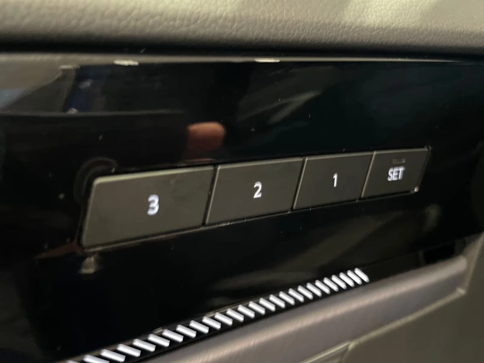 VW Touareg 3.0 TDI 4-MOTION R-LINE MATRIX CAMERA, снимка 12 - Автомобили и джипове - 54487939