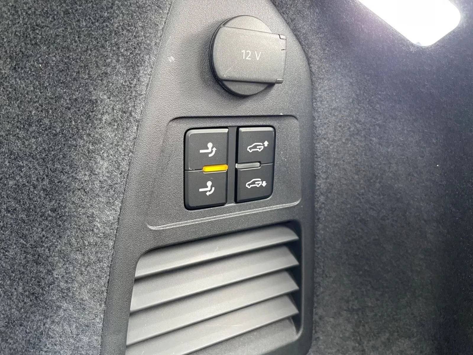 VW Touareg 3.0 TDI 4-MOTION R-LINE MATRIX CAMERA, снимка 11 - Автомобили и джипове - 54487939