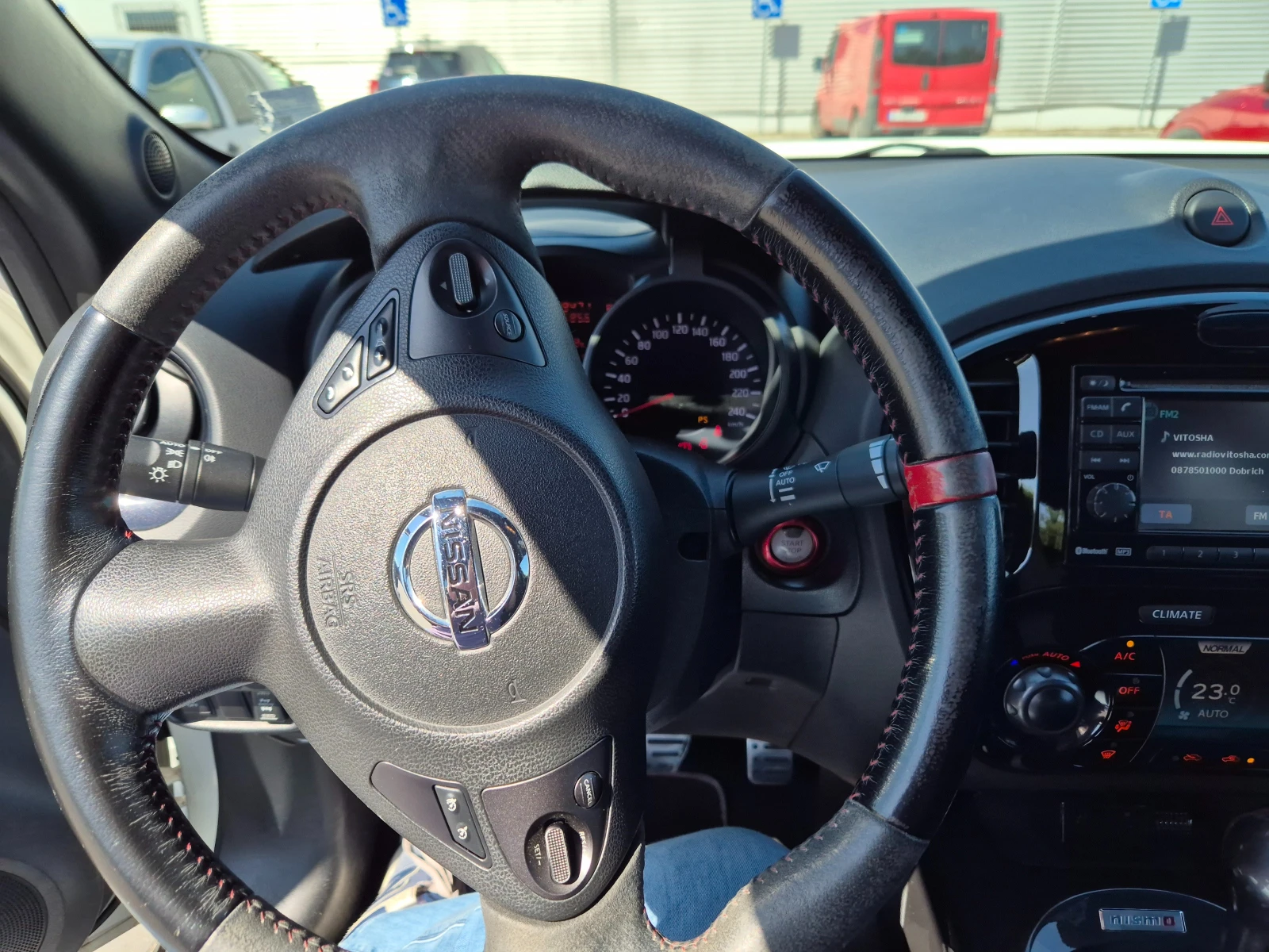 Nissan Juke Nismo 1.6 DIG-T, снимка 14 - Автомобили и джипове - 55077585