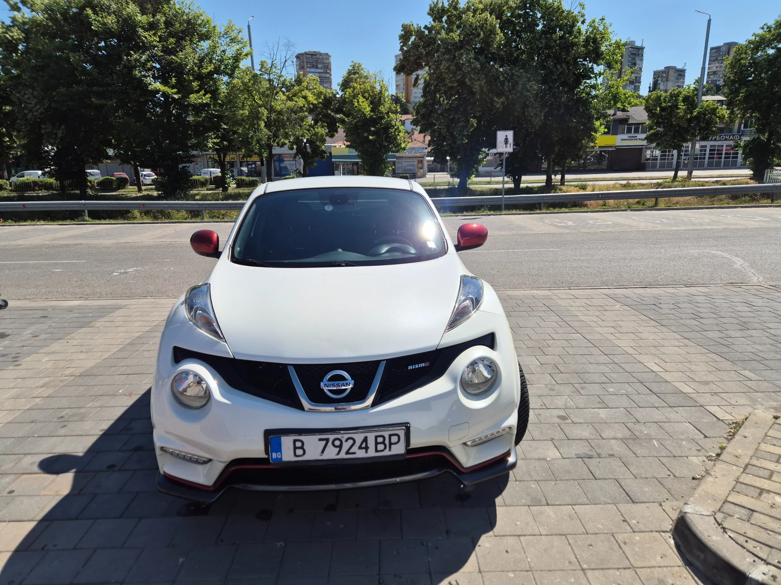Nissan Juke Nismo 1.6 DIG-T, снимка 2 - Автомобили и джипове - 55077585