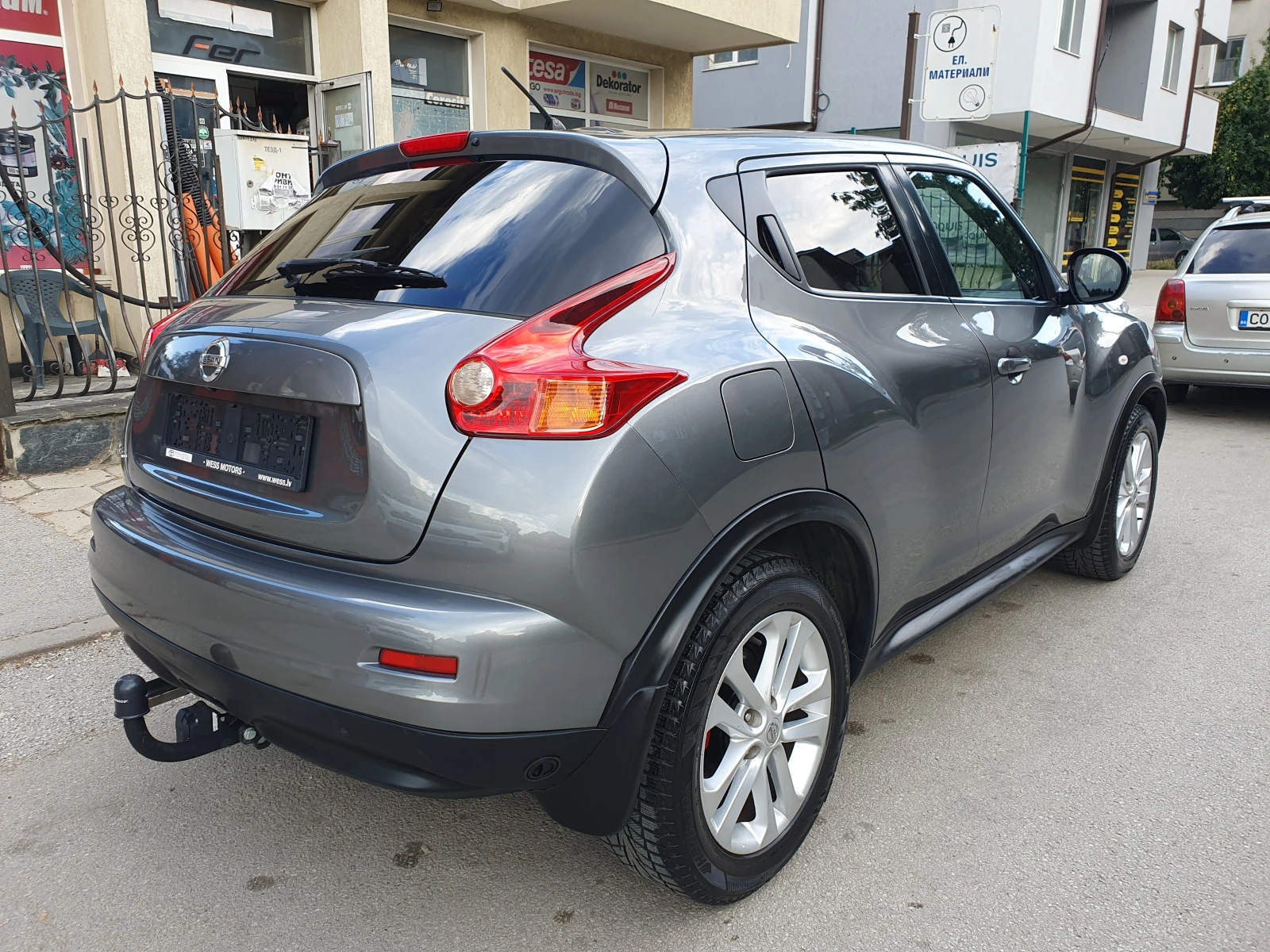 Nissan Juke 1.6i БЕНЗИН/ГАЗ, снимка 5 - Автомобили и джипове - 55333304