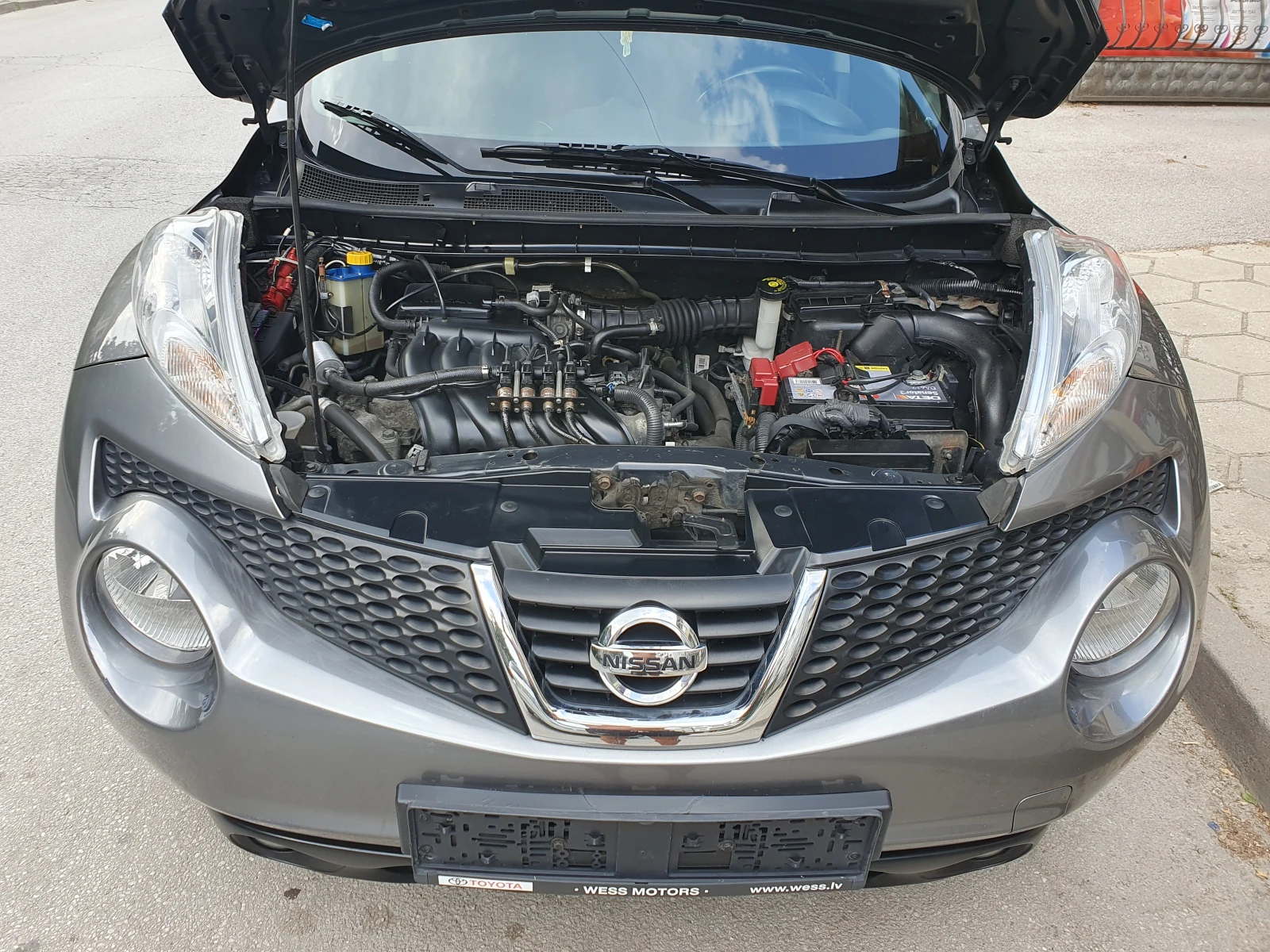 Nissan Juke 1.6i БЕНЗИН/ГАЗ, снимка 9 - Автомобили и джипове - 55333304