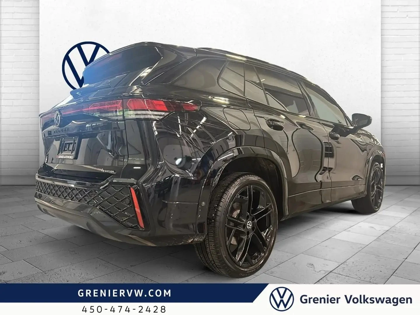 VW Tiguan R Line Black Edition ЦЕНА ДО БЪЛГАРИЯ АВТОКРЕДИТ, снимка 8 - Автомобили и джипове - 55615732