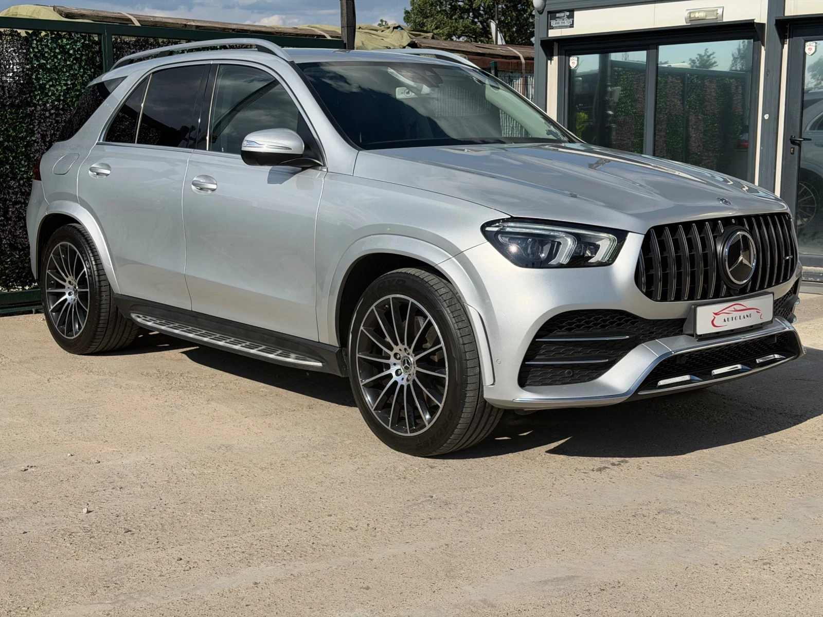 Mercedes-Benz GLE 350 AMG/LED/KEYLESS/VIRTUAL COC/KAMERA/СОБСТВЕН ЛИЗИНГ, снимка 2 - Автомобили и джипове - 55816238