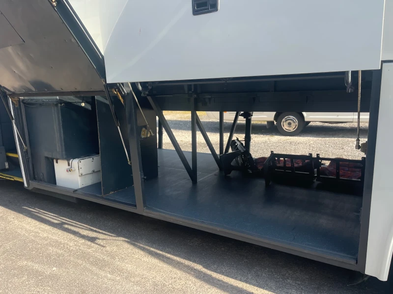 Temsa Safari HD Ръчна кутия WC, снимка 11 - Бусове и автобуси - 50151740