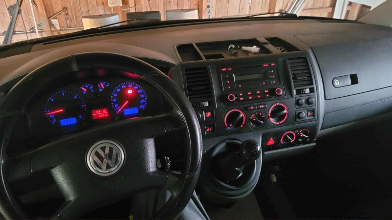 VW T5 2.5TDI 4MOTION, снимка 7 - Бусове и автобуси - 52721828