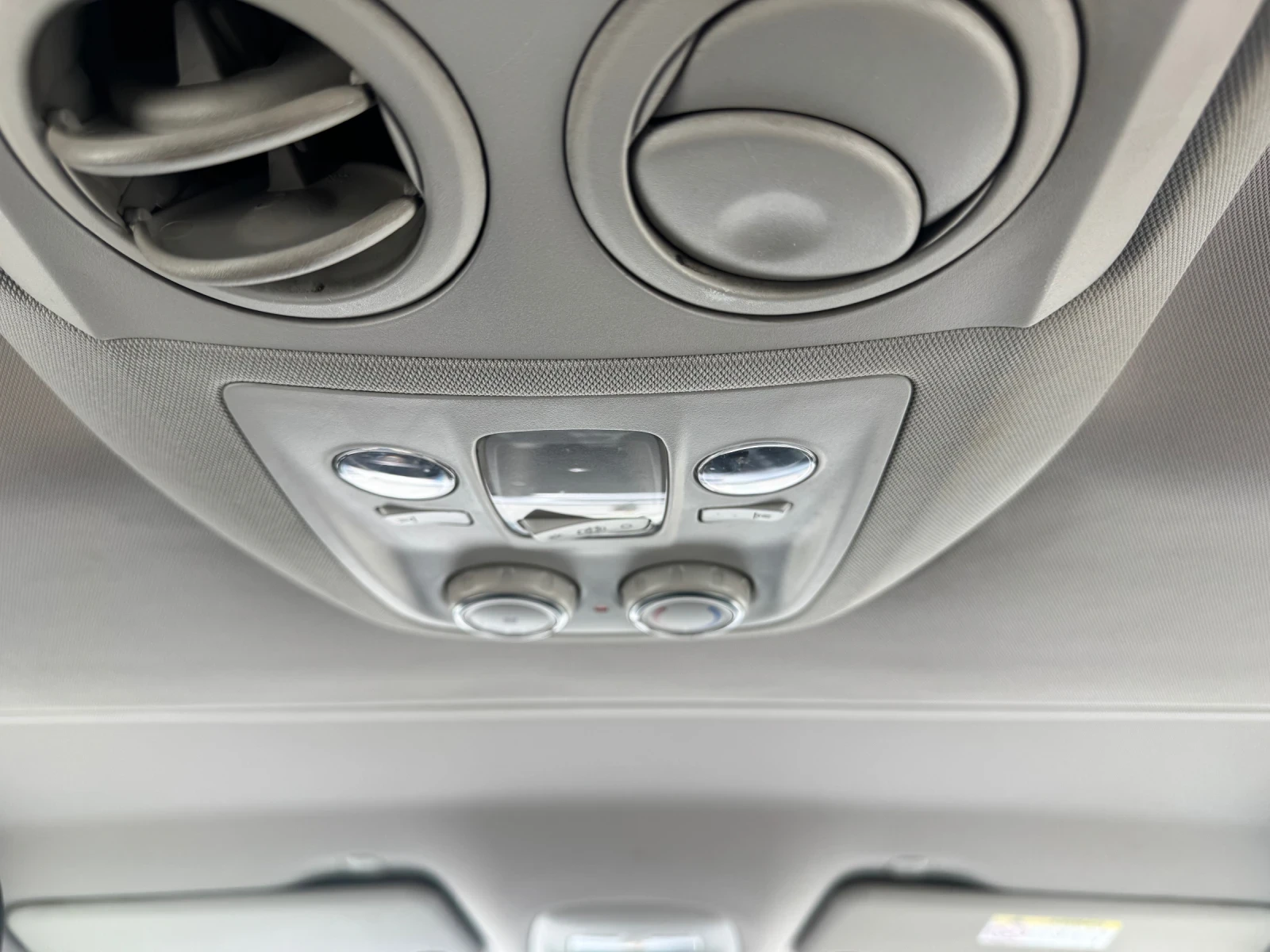 Opel Vivaro 8+ 1 , снимка 15 - Бусове и автобуси - 54805853