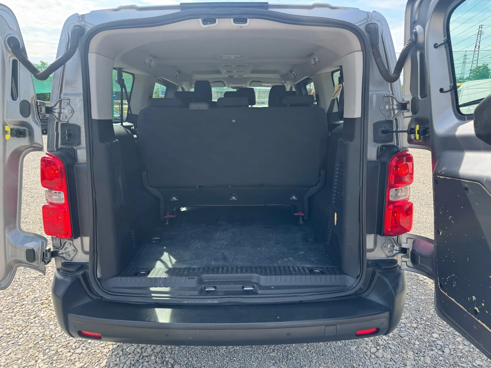 Opel Vivaro 8+ 1 , снимка 7 - Бусове и автобуси - 54805853