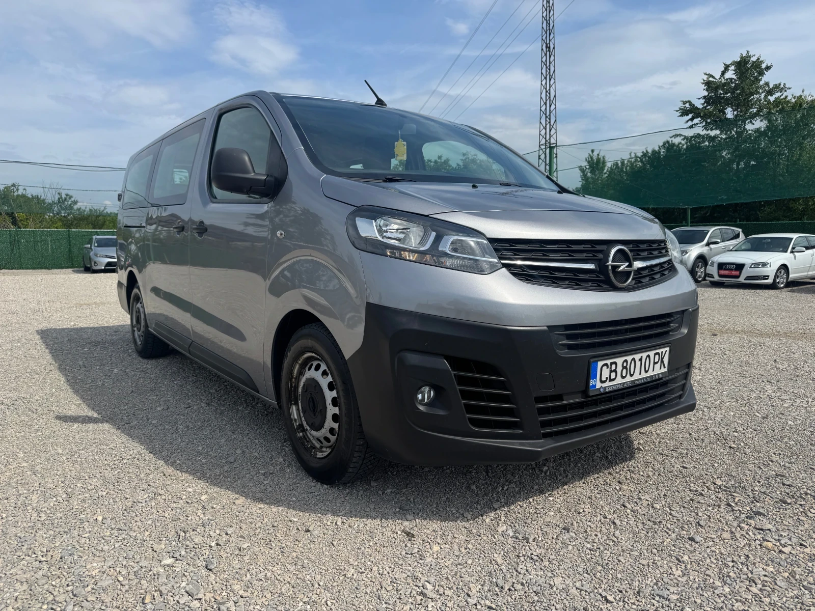 Opel Vivaro 8+ 1 , снимка 2 - Бусове и автобуси - 54805853