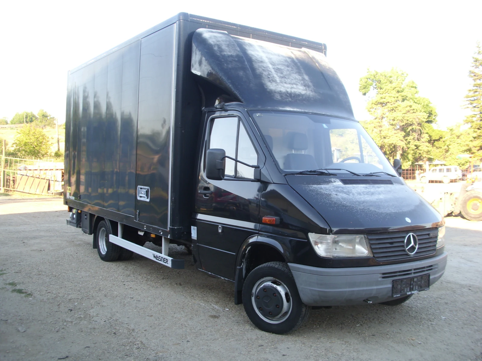 Mercedes-Benz 412