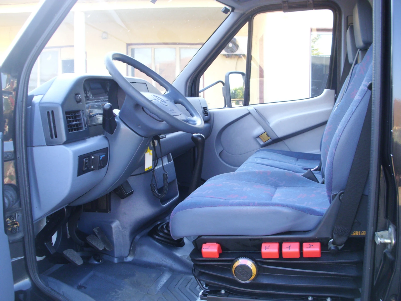 Mercedes-Benz 412, снимка 5 - Бусове и автобуси - 55697875