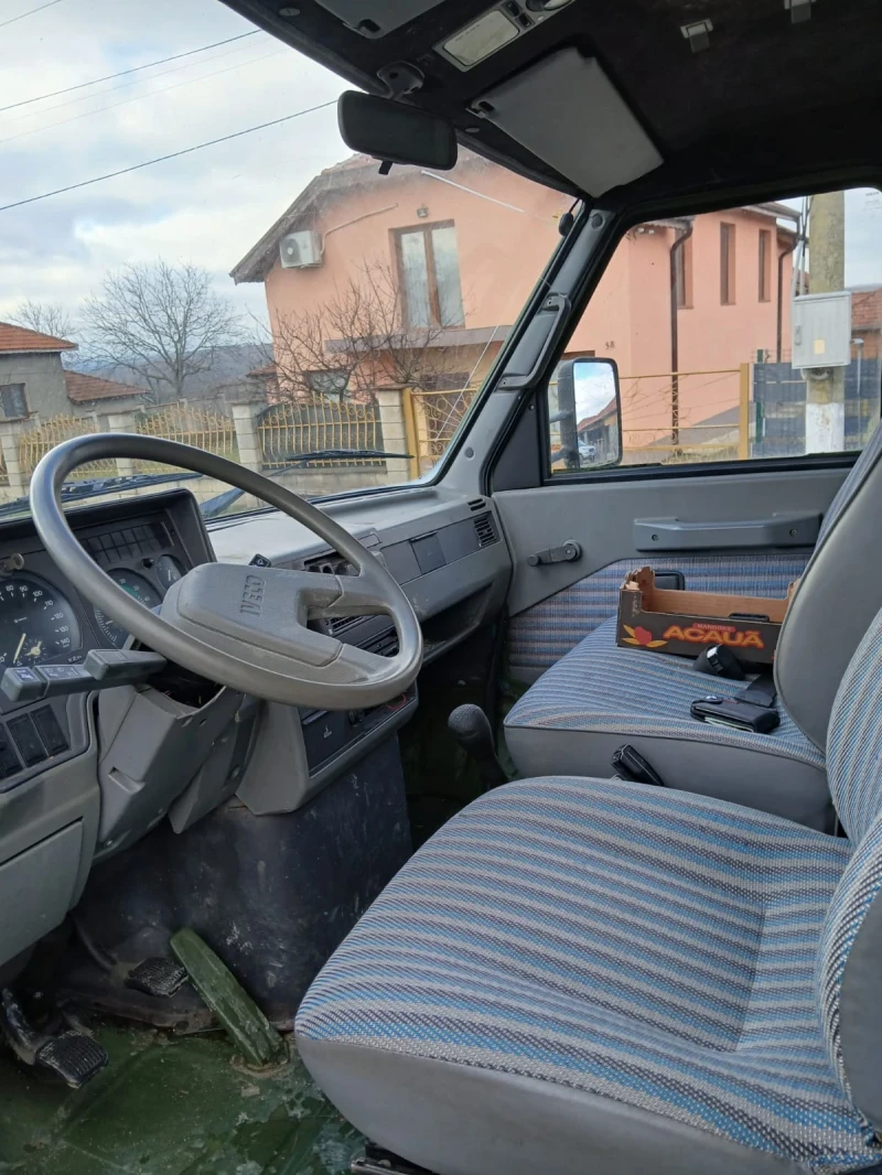 Iveco Daily 2.5TDI, снимка 4 - Камиони - 48321927