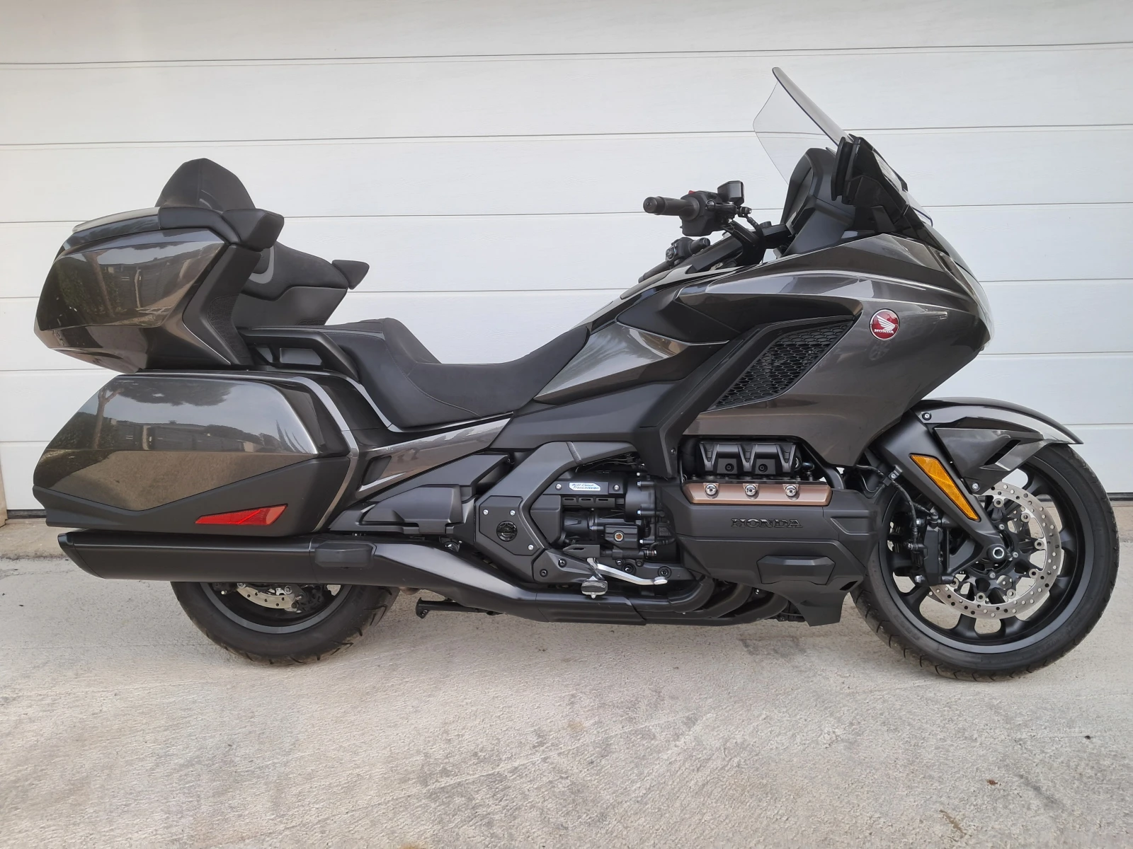 Honda Gold Wing BLACK EDITION-НОВ - изображение 2