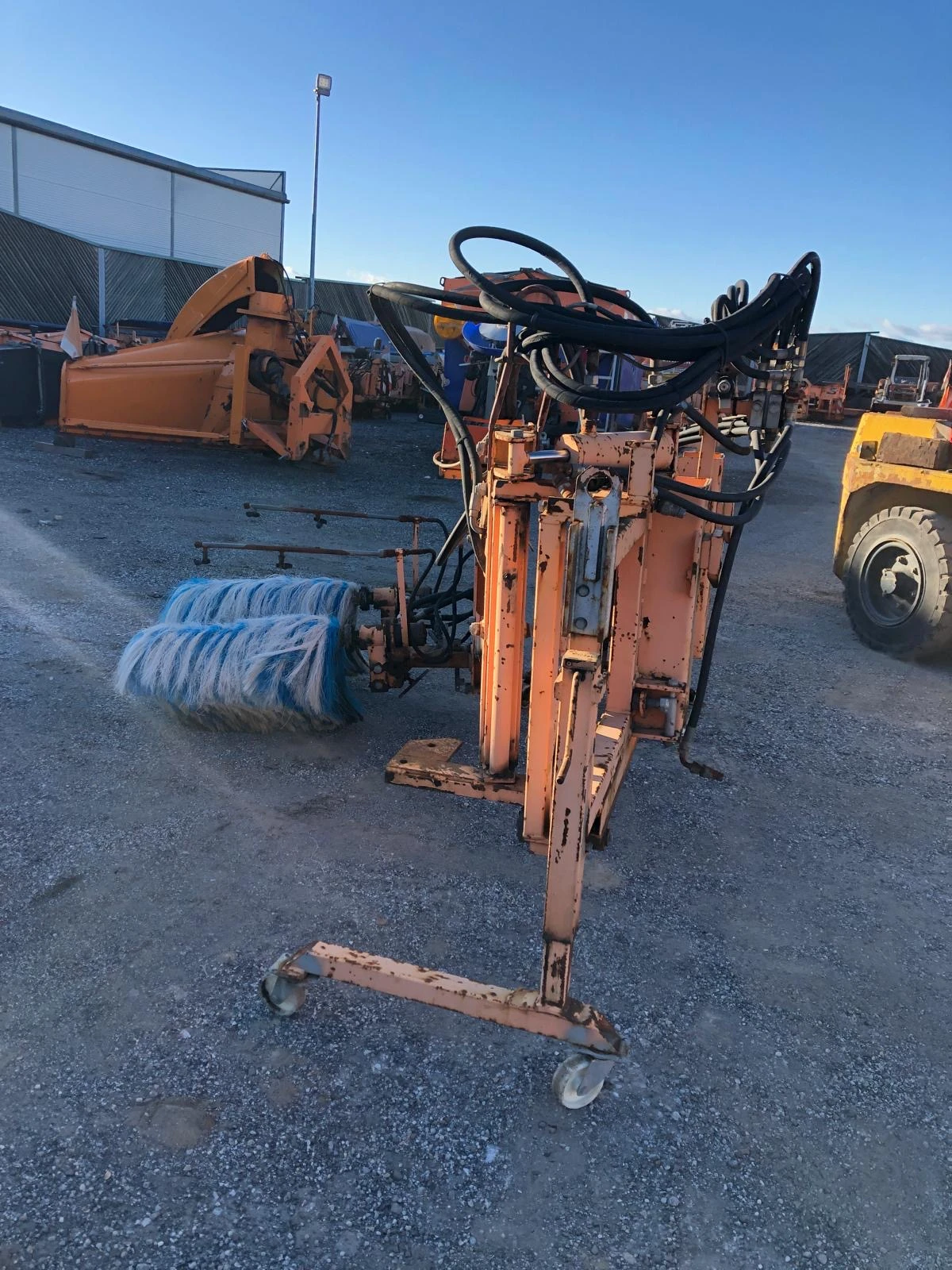 Допълнително оборудване Друг вид Мулчер за миена на Мантинели и знаци, , , , , , снимка 10 - Индустриална техника - 53830687