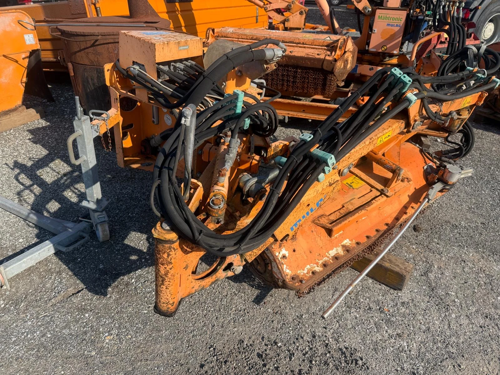 Допълнително оборудване Друг вид Мулчер за миена на Мантинели и знаци, , , , , , снимка 9 - Индустриална техника - 53830687