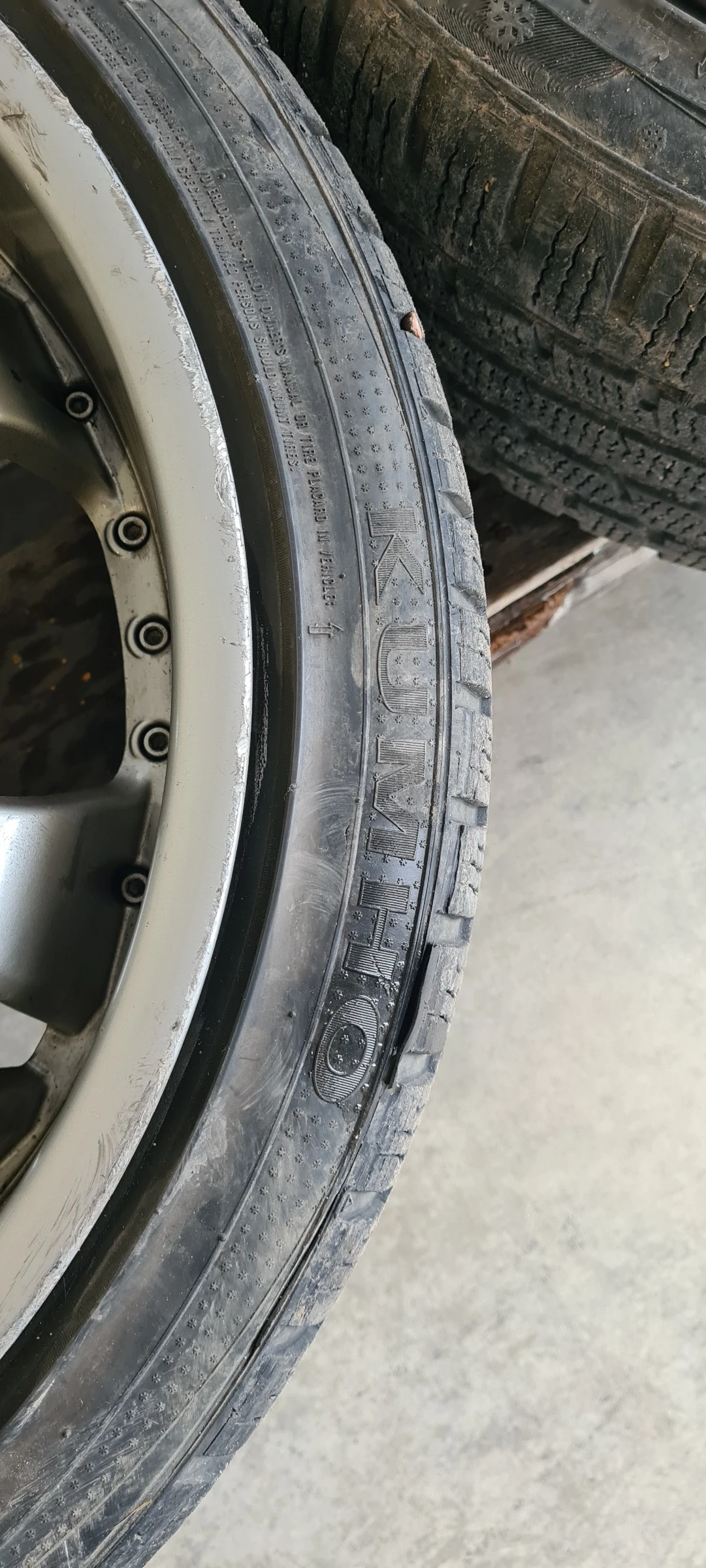   225/40R19  VW | Mobile.bg   5