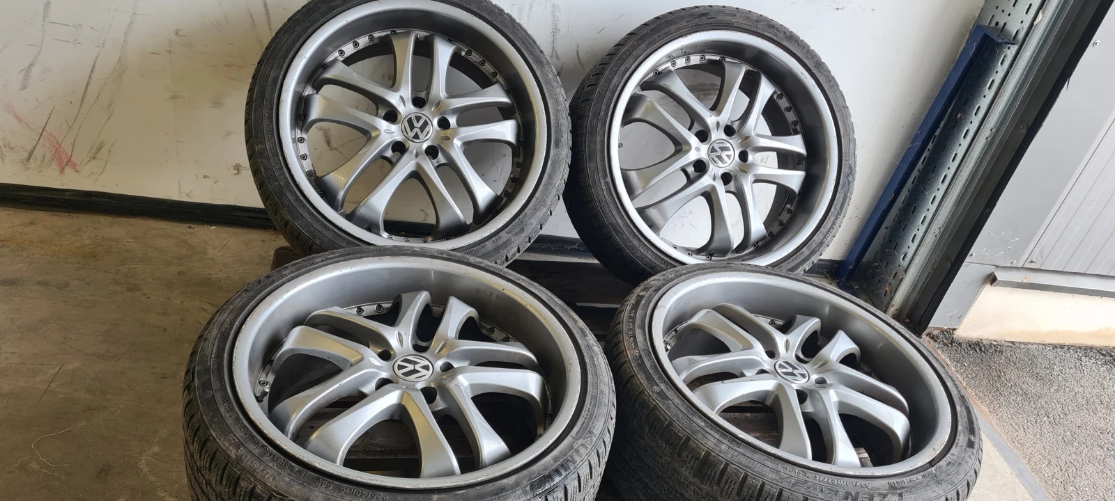    225/40R19  VW | Mobile.bg   1
