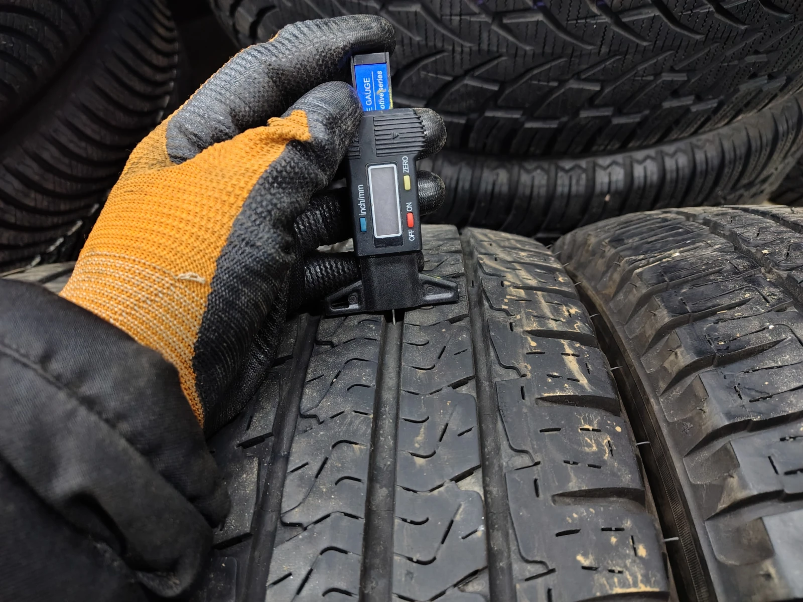 Гуми Летни 225/75R16, снимка 5 - Гуми и джанти - 55835553