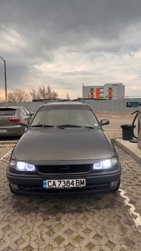 Opel Astra, снимка 2