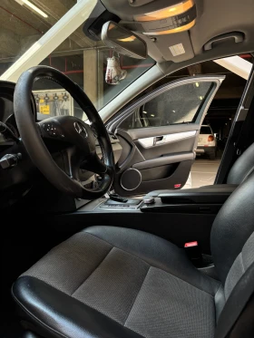 Mercedes-Benz C 220, снимка 15