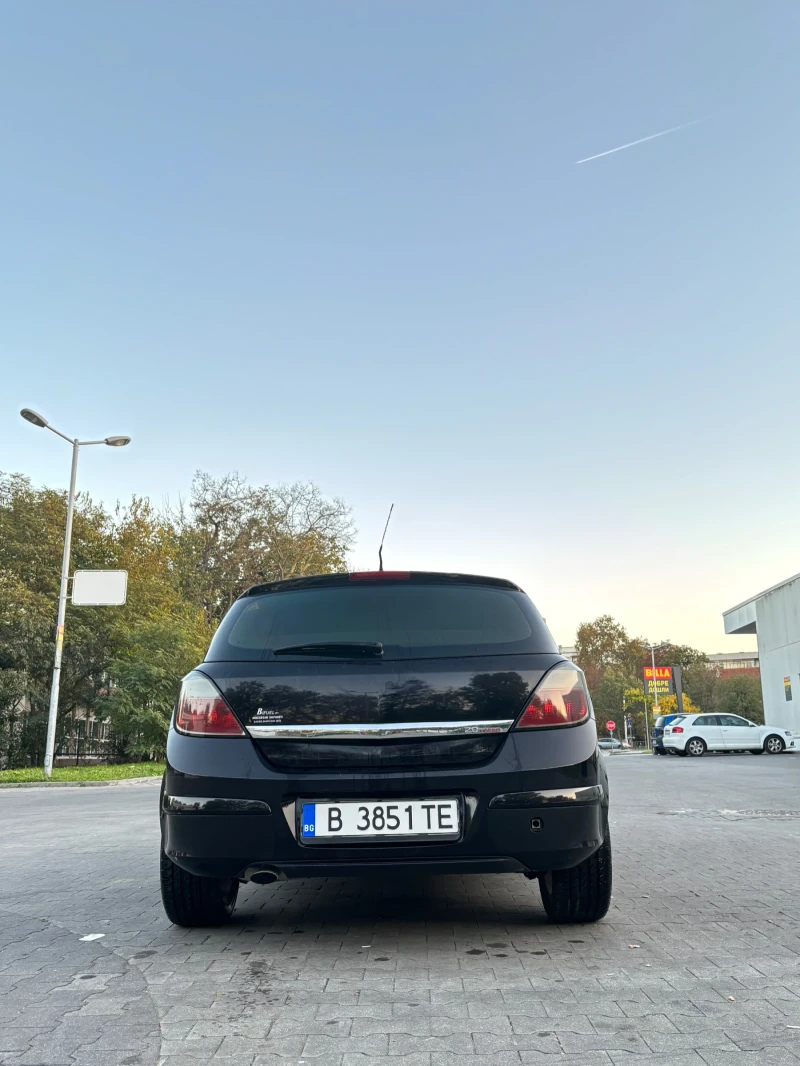 Opel Astra 2.0Т, снимка 3 - Автомобили и джипове - 47849516