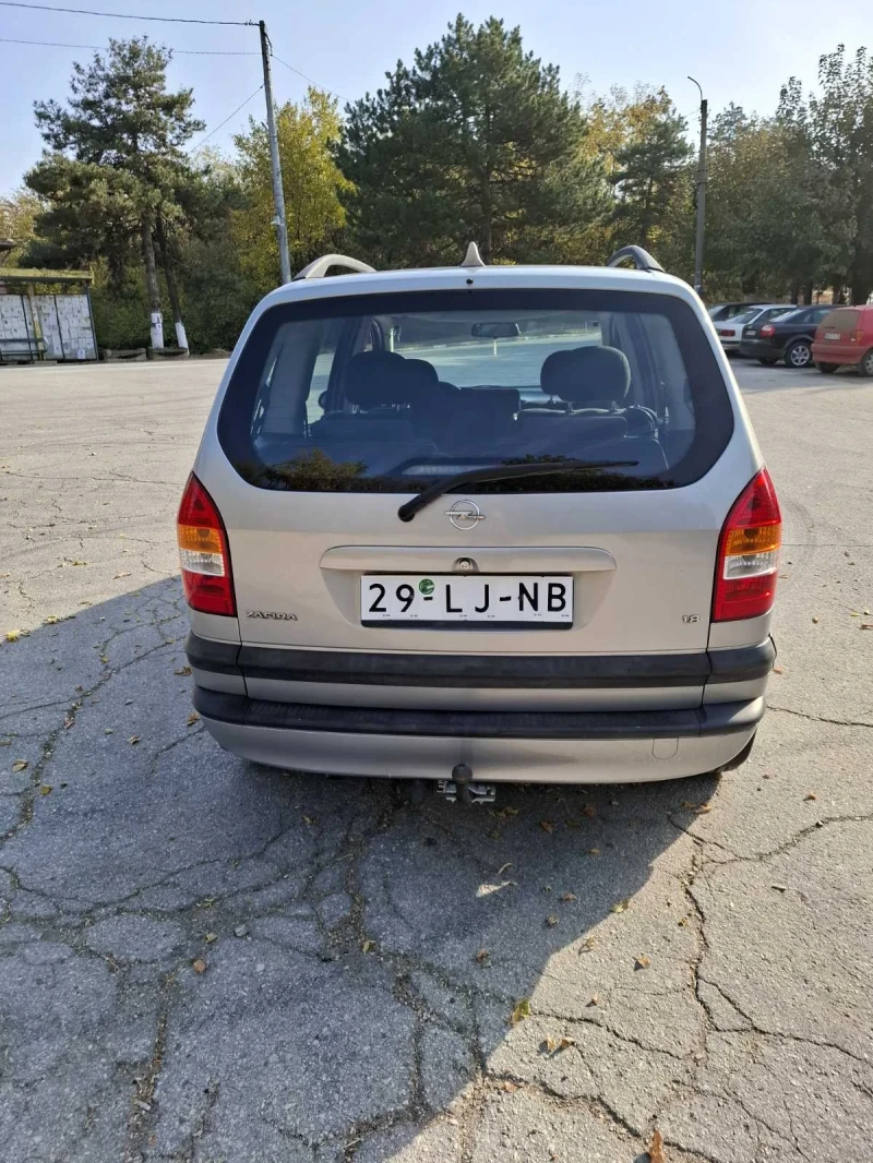 Opel Zafira 1.8i газ/бензин, снимка 3 - Автомобили и джипове - 47904630