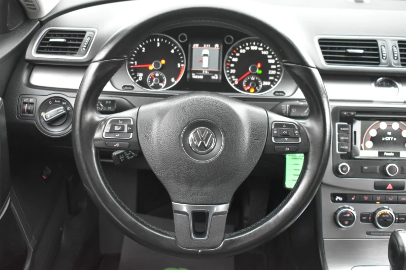 VW Passat 2.0TDI* HIGHLINE* , снимка 14 - Автомобили и джипове - 47991176