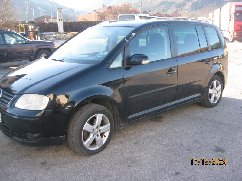 VW Touran 2.0 TSI, снимка 4 - Автомобили и джипове - 48376168