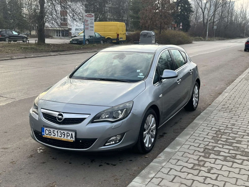 Opel Astra J, снимка 1 - Автомобили и джипове - 48439059