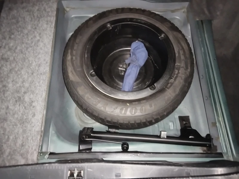 Mercedes-Benz 124 Е280 Уникат, снимка 10 - Автомобили и джипове - 52733421