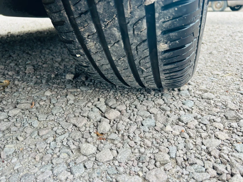 Toyota Avensis 2.2d-4d 150k.s., снимка 16 - Автомобили и джипове - 51278844