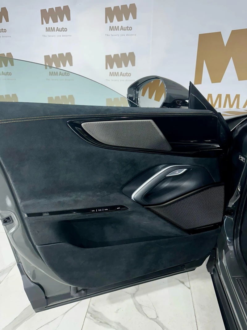 Ferrari Purosangue V12* Carbon* Pano* Display, снимка 6 - Автомобили и джипове - 52118919