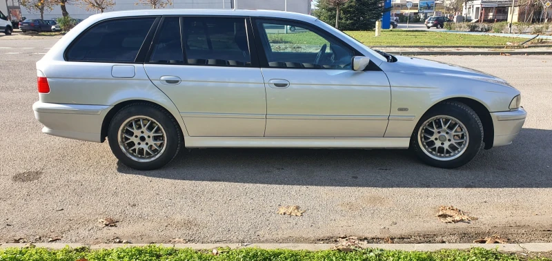 BMW 523, снимка 9 - Автомобили и джипове - 52648204