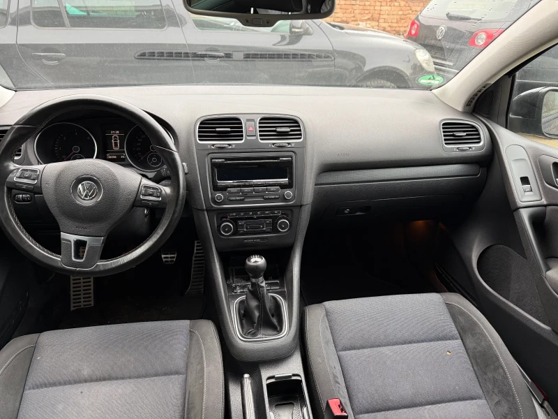 VW Golf, снимка 6 - Автомобили и джипове - 53101657