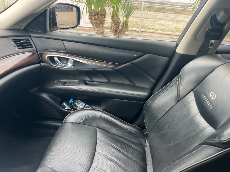 Infiniti M HYBRID, снимка 13 - Автомобили и джипове - 53292160