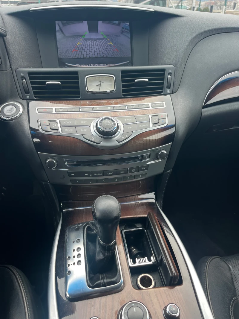 Infiniti M HYBRID, снимка 11 - Автомобили и джипове - 53292160
